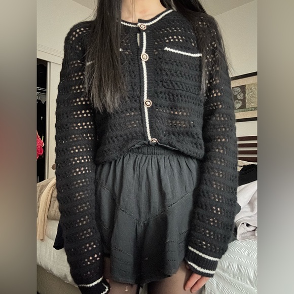 Fiorla 100% Cashmere Black Button-Up Knit Cardigan - Picture 9 of 11